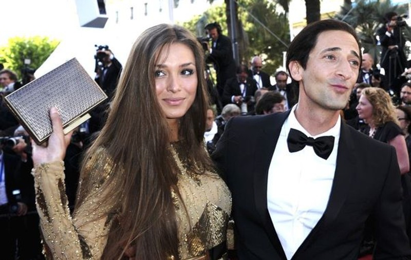 Uite ce iubită frumoasă are Adrien Brody, actorul năsos din "Pianistul"! | FOTO