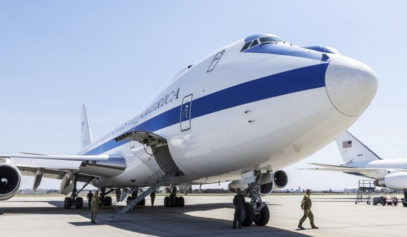 Avioane E-4B Nightwatch stau pe aeroportul Lincoln, Neb., Foto: Profimedia Images
