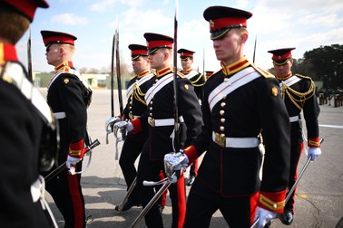 Membri ai cavaleriei britanice repetă pentru funeraliile prințului Philip. Foto: Hepta