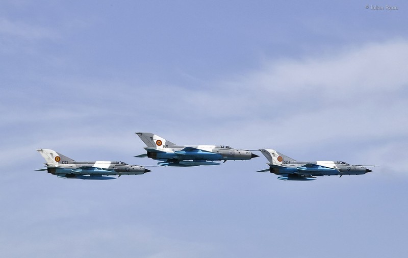 OPINIE / Doliu de Ziua Forțelor Aeriene Române. MIG-urile 21 și avioanele IAR 99 Șoim, consemnate la sol