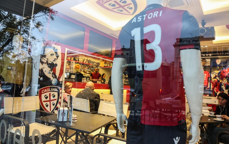 Fiorentina și Cagliari au retras tricoul cu numărul 13 al lui Davide Astori