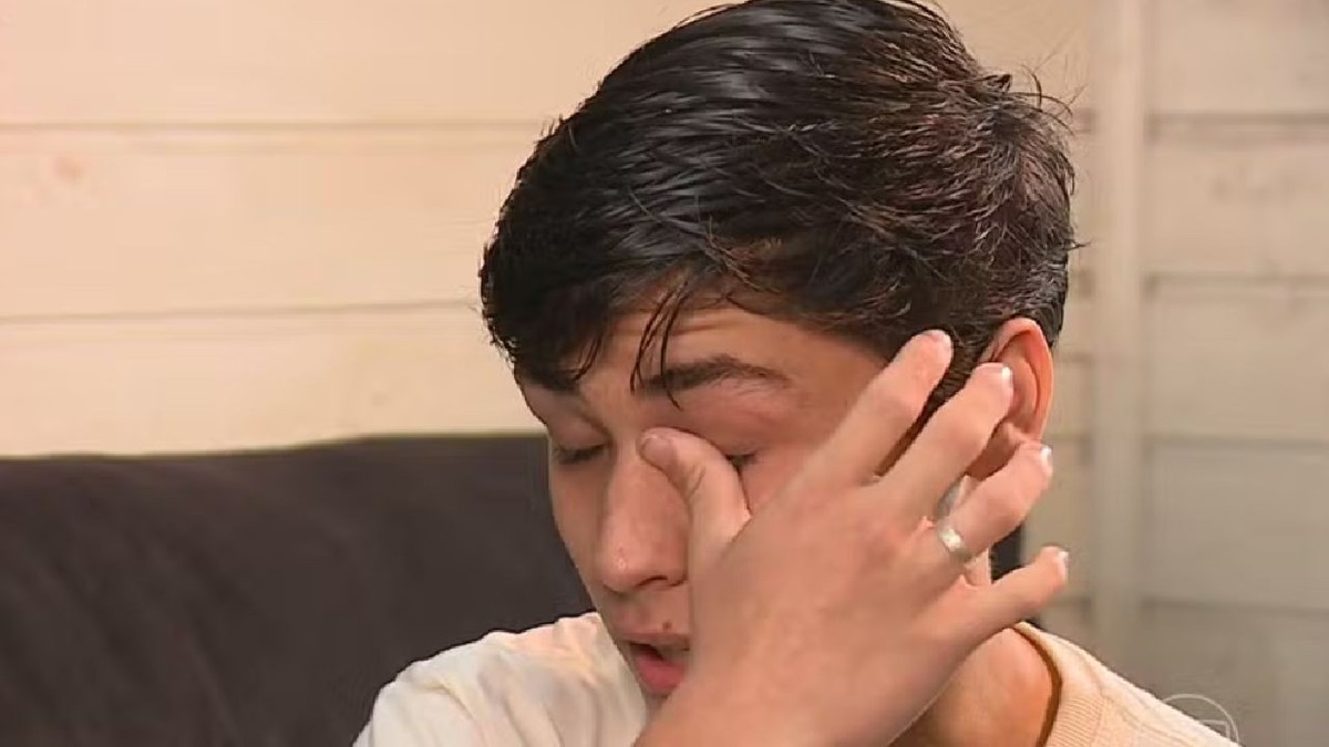 Emaniel Roque, filmat când plânge vorbind despre povestea sa