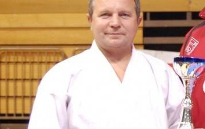 Iată cutremurătorul bilet de adio al antrenorului de karate care s-a sinucis!