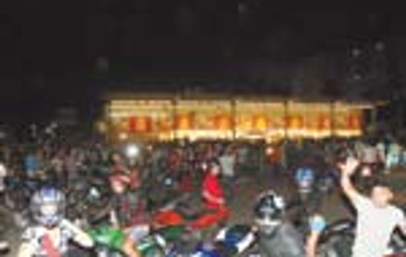 Motociclistii au protestat intr-o parcare