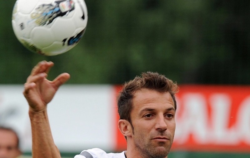 Miracol! Vocea lui Alessandro del Piero a trezit din comă o fetiţă în vârstă de 12 ani