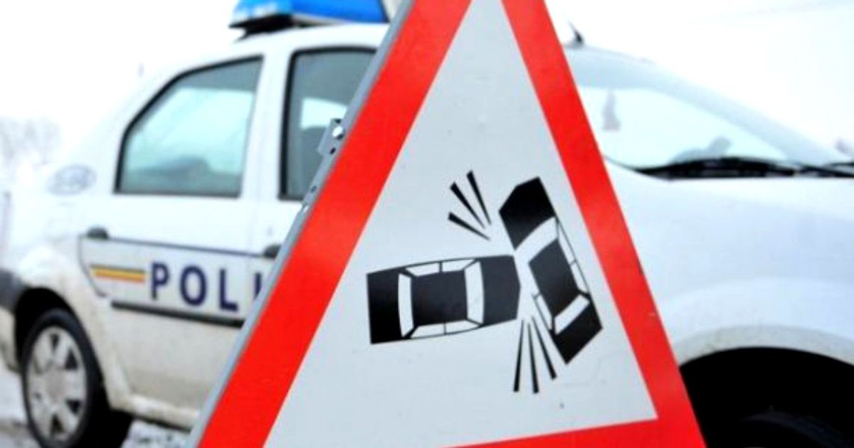 Microbuz școlar care transporta 15 elevi, implicat într-un accident la Vaslui. Opt copii au fost răniți