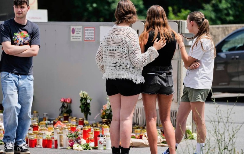 Autorul atacului armat din Austria intenționa să detoneze o bombă artizanală