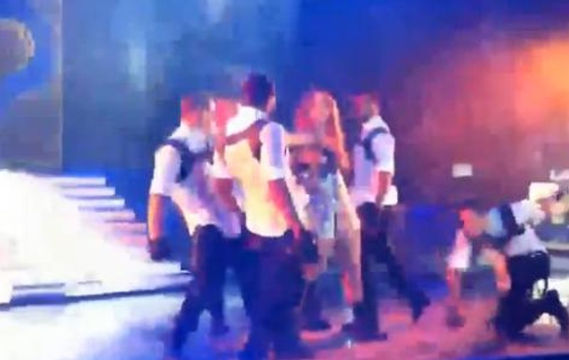 Video | Uite-o pe Jennifer Lopez cântând la o nuntă, în Ucraina