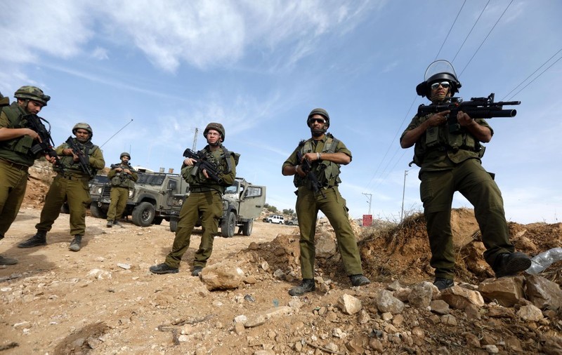 Israelul a atacat baze Hamas din Gaza după ce palestineni au lansat trei rachete vineri seara