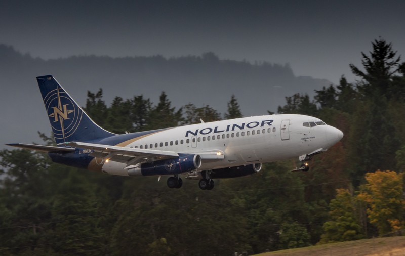 Un Boeing 737-200 al companiei canadiene Nolinor este cel mai vechi avion de pasageri din lume. De când zboară
