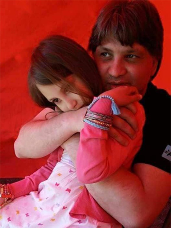 Mihai și fetița lui, Emily Hope, care s-a stins din viață în urmă cu patru ani