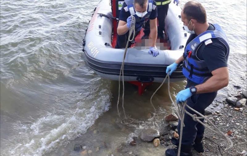 O femeie dispărută a fost găsită moartă în lacul de acumulare Golești din Argeș