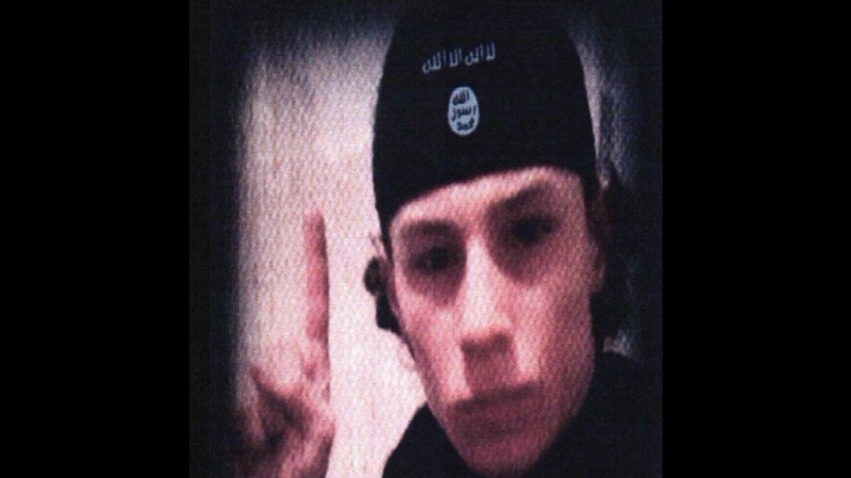 Luigi Boicea, tânărul din Craiova acuzat de propagandă pentru ISIS, cere instanței să îl lase în arest la domiciiu, petnru a putea să își termine liceul.