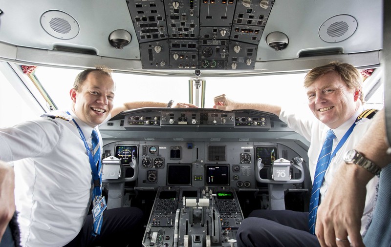 Regele Olandei, pilot de ocazie. Willem-Alexander a mărturisit că a fost copilot pentru mai multe curse ale companiei aeriene naționale