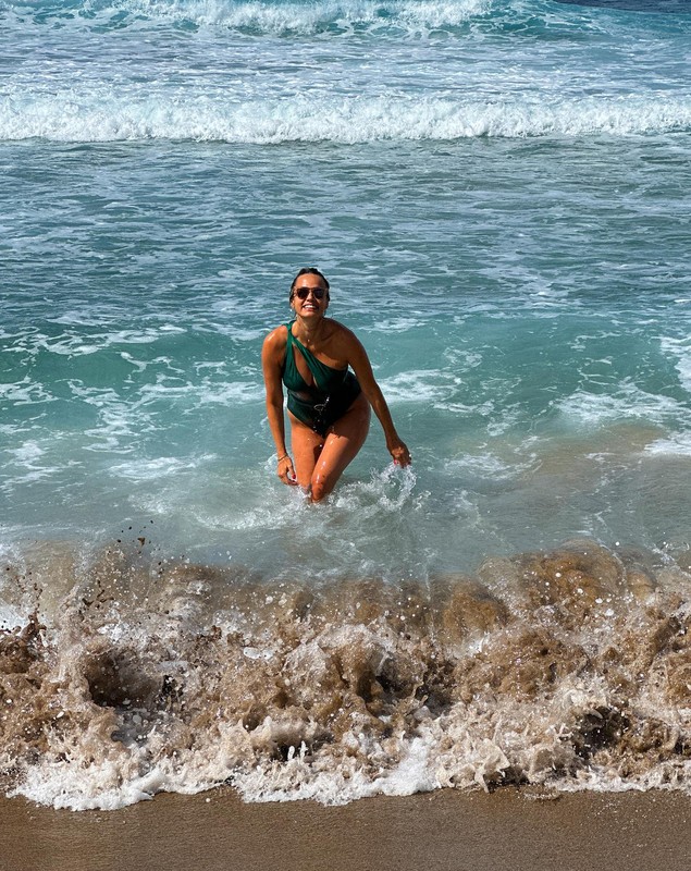 Andreea Raicu, în costum de baie la 46 de ani. Toți au fost surprinși să vadă cum arată. „Am meditat și am mâncat sănătos”