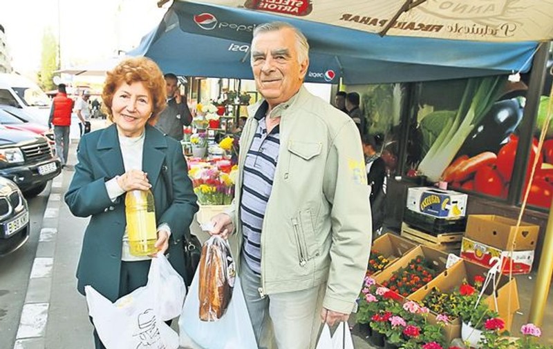 A început nebunia! Uite cât au cheltuit pentru masa festivă