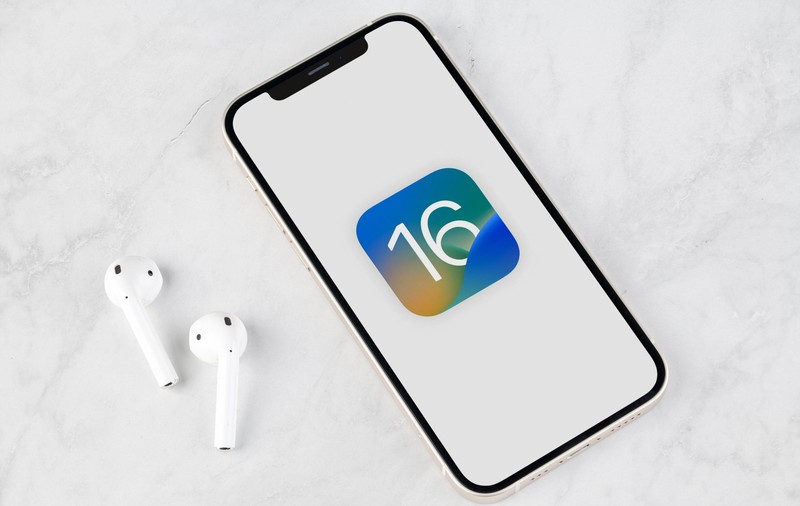iPhone 16 Pro și Pro Max întâmpină probleme după lansare. Utilizatorii raportează blocări frecvente și erori de funcționare