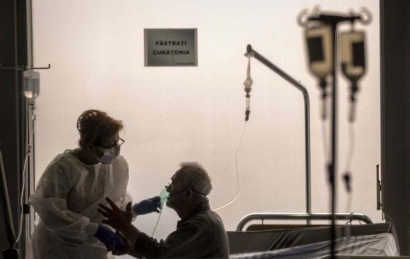 Pacienții cu afecțiuni oncologice, puși să plătească 5% din costurile serviciilor, într-un proiect de lege depus la Senat de un senator POT