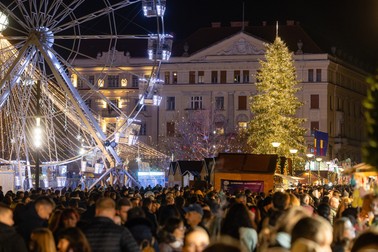 S-a deshis Târgul de Crăciun Cluj-Napoca 2025. Foto: Facebook Primăria Cluj-Napoca