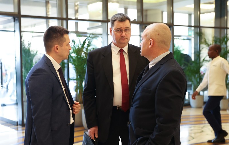 Detaliile negocierilor de la Abu Dhabi dintre Rusia și Ucraina. Putin insită pentru mai multe teritorii
