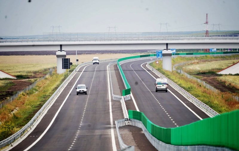 România nu a reușit să treacă de 1.000 km de autostradă la finalul anului 2022, anunță INS