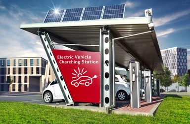 Energie captată cu ajutorul panourilor solare într-o stație de alimentare pentru autoturisme electrice | Foto: Shutterstock