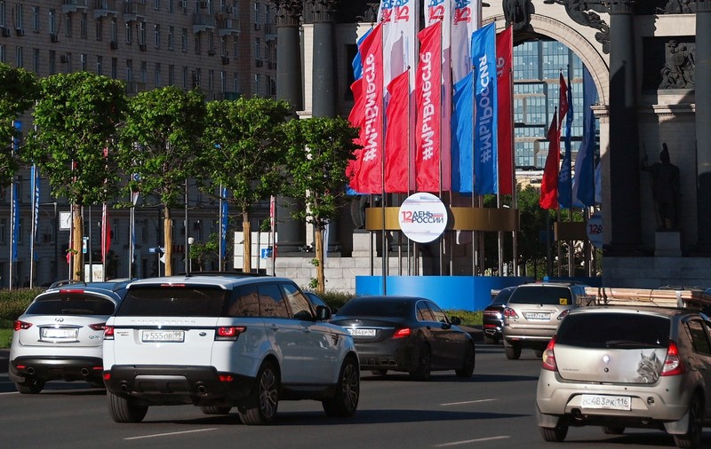„O să meargă fără airbag o vreme”. Declarația vicepremierului de la Kremlin care i-a șocat pe șoferii ruși. Ce înseamnă „mașină simplificată”
