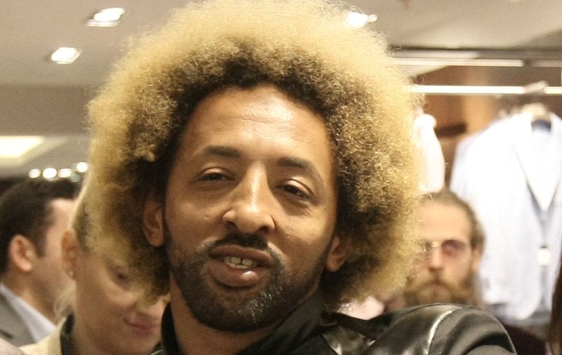 VIDEO EXCLUSIV/ Kamara s-a vopsit cu acordul soției: “Mă voia un pic mai blond, dar...”