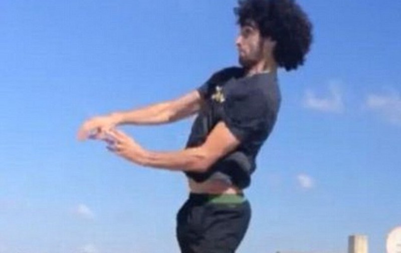 Cum se antrenează Fellaini ca să revină pe gazon