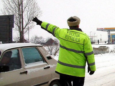 Polițiștii au lăsat 200 de români fără permis auto la finele lui 2017. Oamenii legii au intervenit la 2.600 de cazuri și au constatat 750 de infracțiuni.