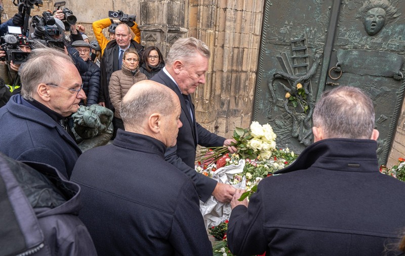Olaf Scholz, la locul atacului de la Magdeburg. Arabia Saudită a avertizat Germania: ultimele informații despre suspect