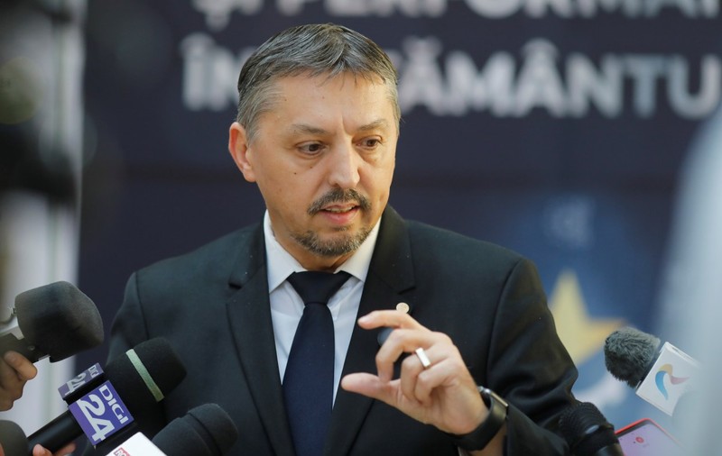 Cumulul pensie-salariu nu va afecta profesorii, promite ministrul Daniel David: „Aşa cum a spus şi premierul Bolojan, vom fi atenţi”