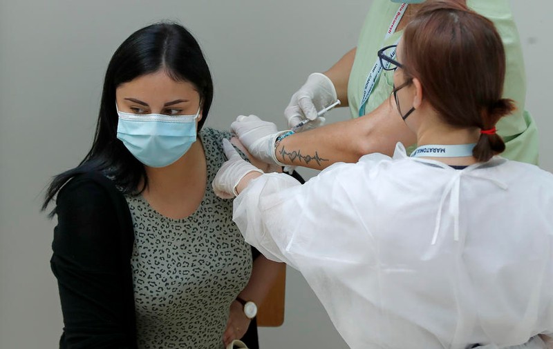Sub 10.000 de persoane vaccinate cu prima doză, în ultimele 24 de ore