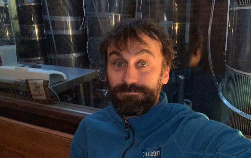 FOTO | Mai multe camere de filmat au fost descoperite într-un apartament închiriat de un bărbat pentru vacanțe