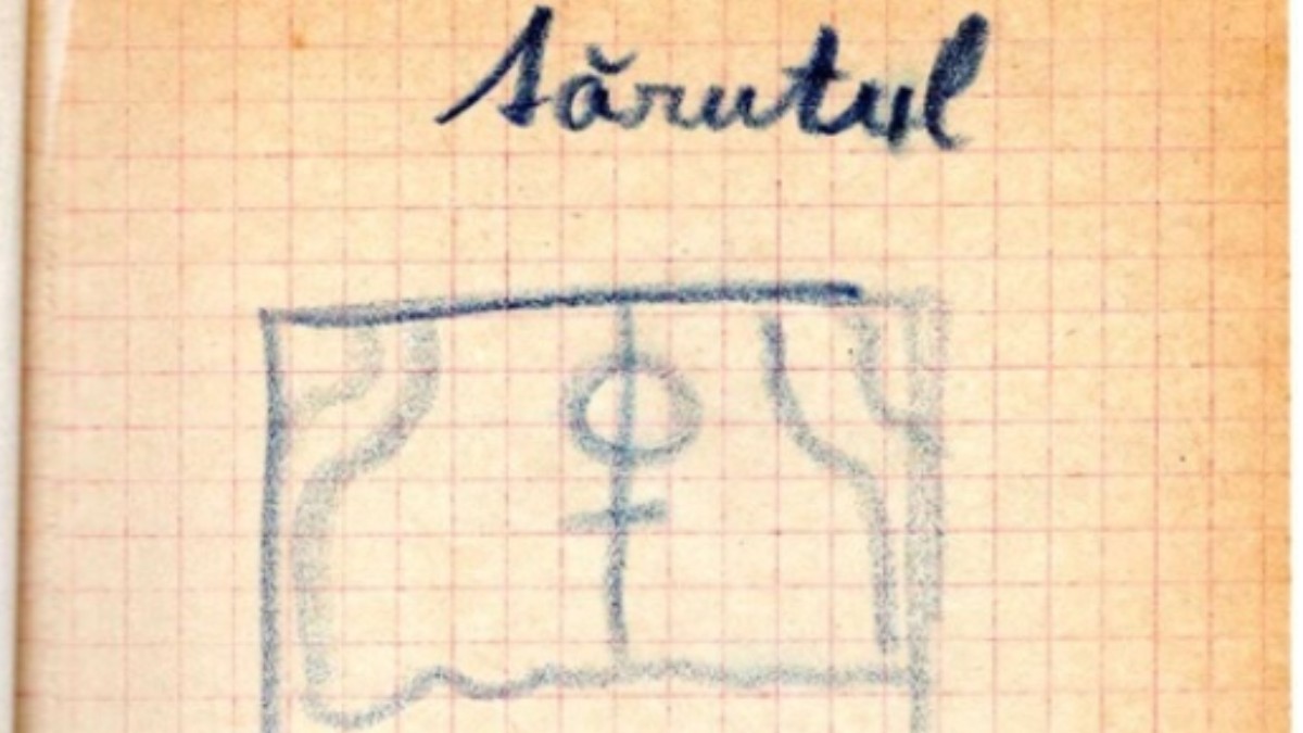 Imaginea prezintă o pagină dintr-un caiet vechi, cu foaie de matematică și conține titlul „Sărutul" și o schiță realizată cu creion albastru.