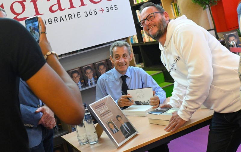 Bărbatul care l-a amenințat cu moartea pe Nicolas Sarkozy, internat la psihiatrie, după ce s-a stabilit că nu are discernământ