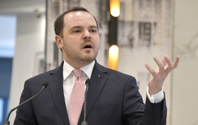 A luat sau a dat Alexandru Rogobete șpagă ca medic? Cum a răspuns ministrul Sănătății