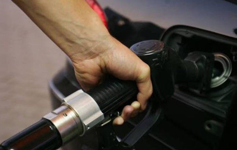 N-au scumpit benzina degeaba! Petrom şi-a crescut profitul cu 65% în primele trei luni!