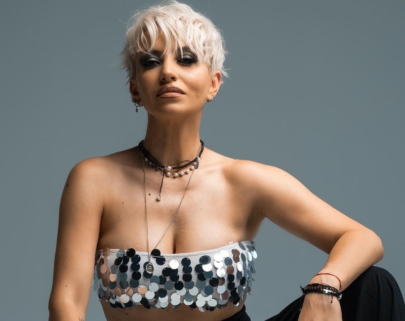 Giulia Anghelescu, de urgență la spital, după ce a consumat un fruct din piață. Cum se simte artista