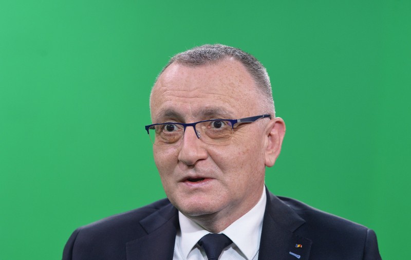 Profesorii nevaccinați ar putea să nu intre la Bacalaureat și Evaluarea Națională. Explicațiile lui Sorin Cîmpeanu