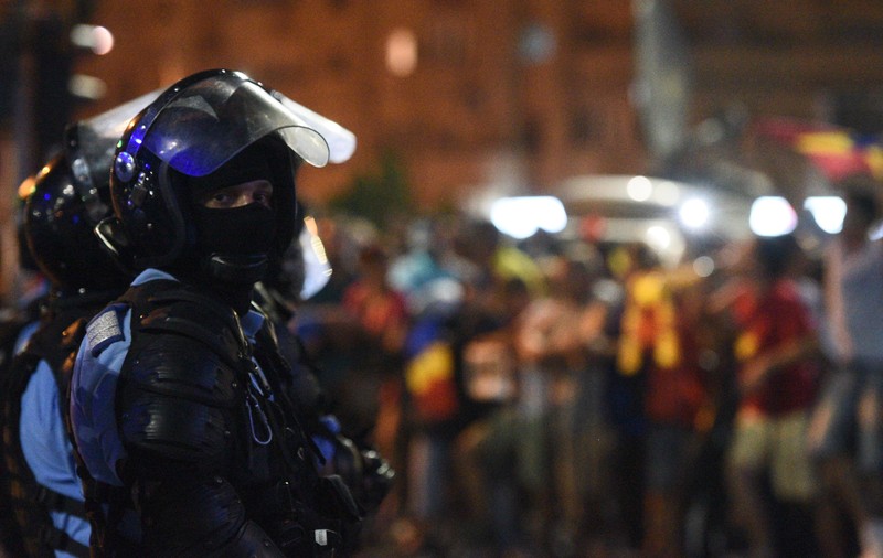 Jandarmeria insistă că un procuror militar a supravegheat protestele de vineri. Bogdan Pîrlog, indicat de Jandarmerie