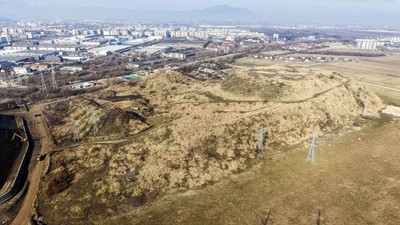 Groapă gigantică de deșeuri industriale, convertită în oază verde. Proiect de 13 milioane de euro pentru 14 hectare de teren
