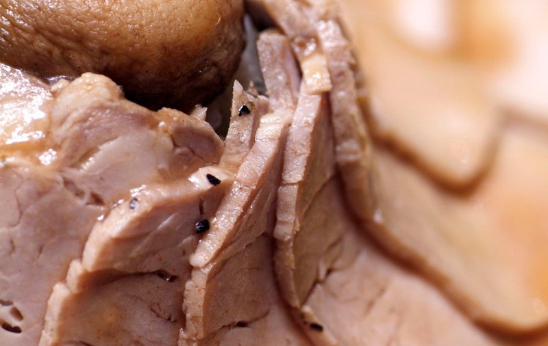 Alimentele viitorului:  INSECTE şi fileuri de carne FĂRĂ CARNE.  Ce spun PREVIZIUNILE