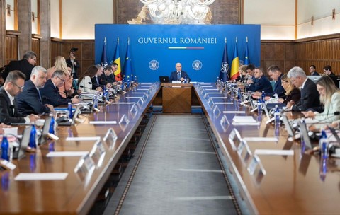 PSD pleacă de la guvernare doar cu miniștrii, în timp ce oamenii din funcții-cheie se agață de scaun