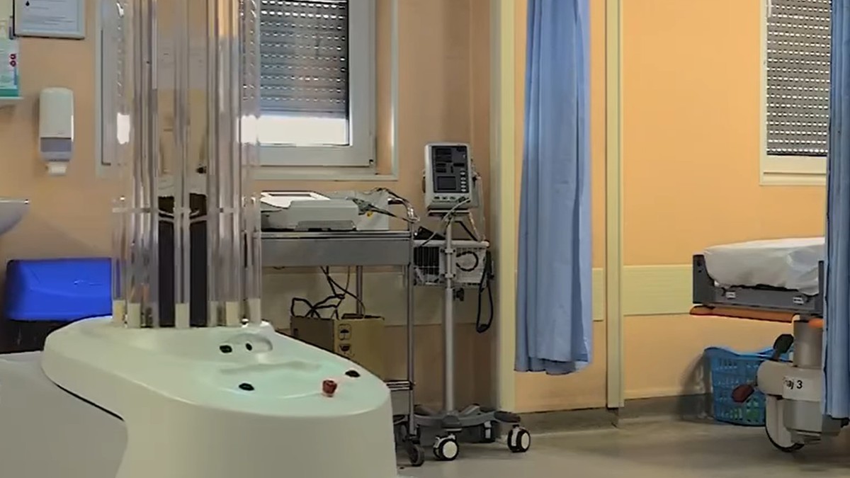 Robot autonom dezinfectare Foto: Facebook