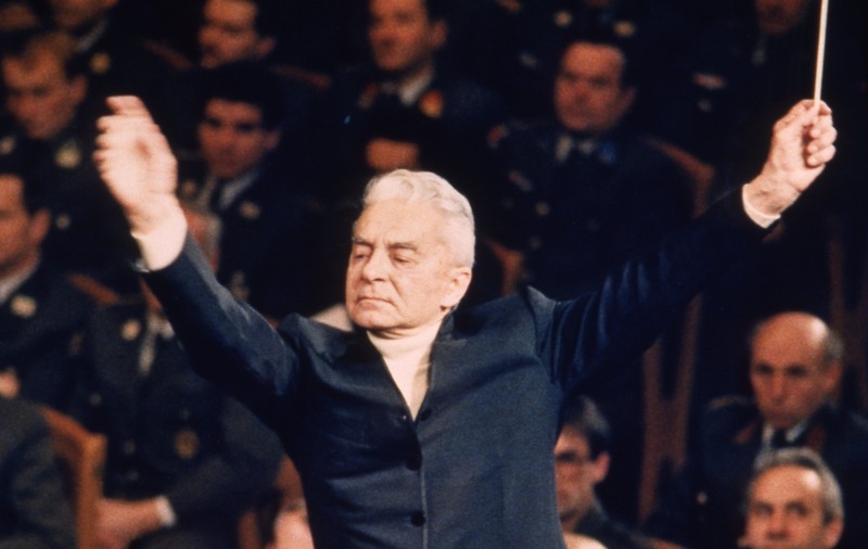 Motivul pentru care bustul celebrului dirijor austriac Herbert von Karajan a fost înlăturat din foaierul teatrului din Aachen