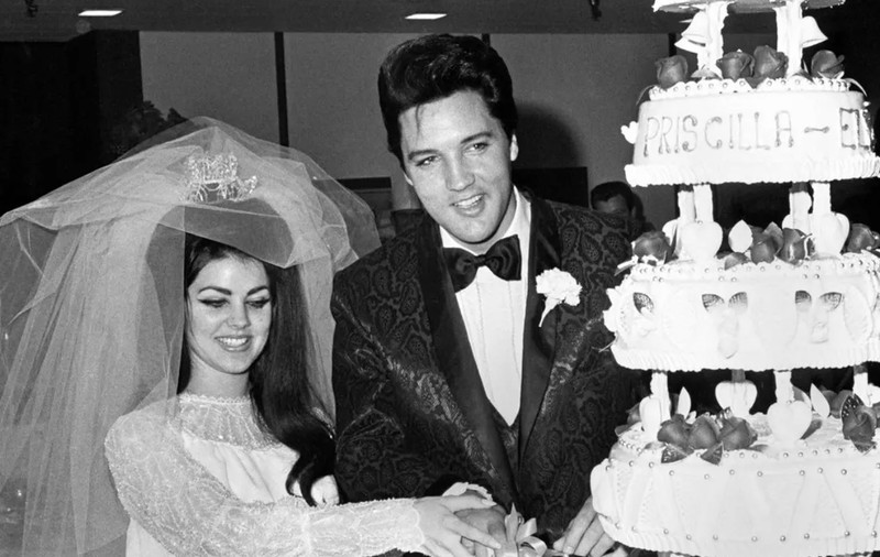Cum arată Priscilla Presley la aproape 77 de ani. Fosta soție a lui Elvis Presley a purtat negru la cea mai recentă apariție