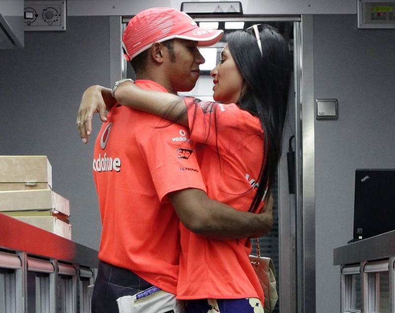 O filmare cu Nicole Scherzinger și Lewis Hamilton în ipostaze intime a fost publicată de hackeri. Peste 200.000 de persoane au văzut imaginile