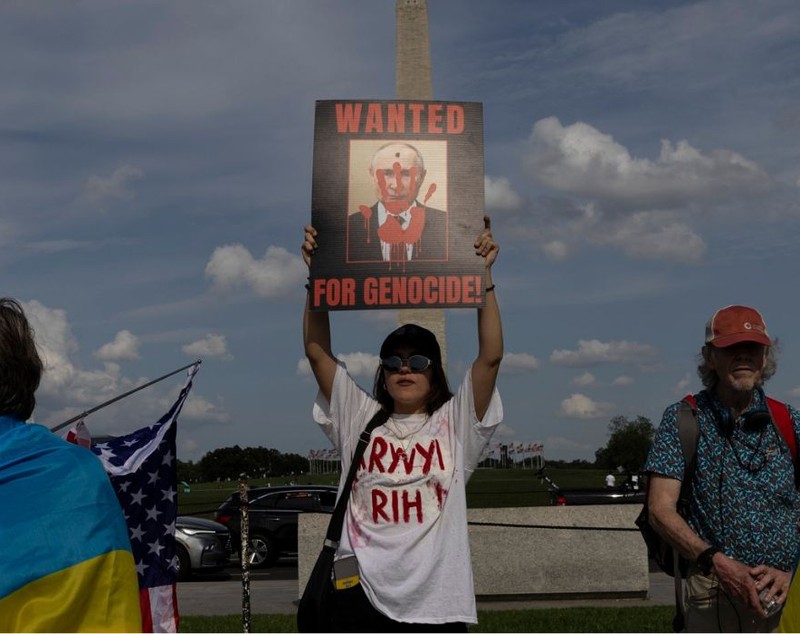 Marș pro-rus „Regimentul Nemuritor” organizat la Washington pentru prima dată după 6 ani. Proteste ucrainene