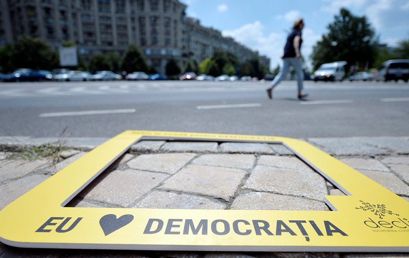 Da’ de ce ne mai complicăm? | Cum partidele încearcă să schimbe prin aroganță regulile jocului, după ce ajung la putere